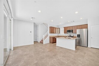 2718 Hammetts Landing Walk in Henderson, NV - Building Photo - Building Photo