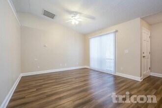 1710 Newland Pl in Valrico, FL - Foto de edificio - Building Photo