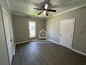 1125 W 1st St in Anderson, IN - Foto de edificio - Building Photo