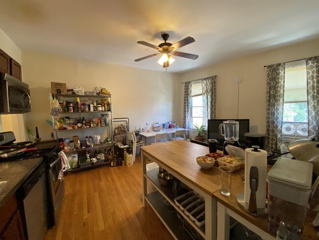 1220 Cambridge St, Unit 5 in Cambridge, MA - Building Photo - Building Photo