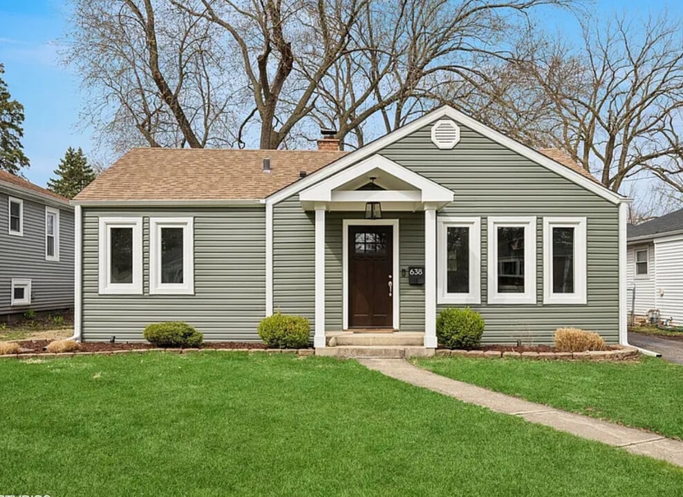 638 S Oakland Ave in Villa Park, IL - Building Photo