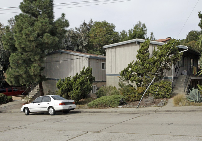 5752-5766 Lauretta St in San Diego, CA - Building Photo - Building Photo