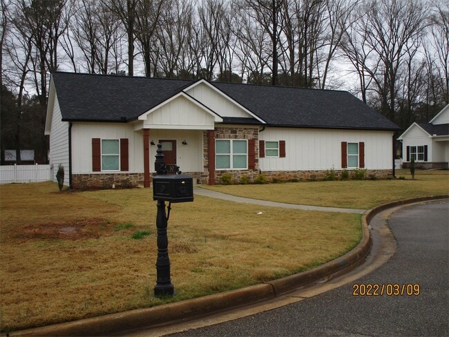 50 Calloway Ln