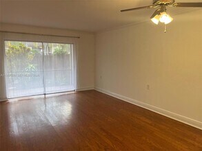 11231 SW 88th St, Unit 116D in Miami, FL - Building Photo - Building Photo