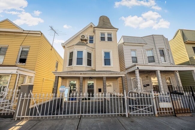 property at 1837 Wallace Ave