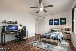 560 Chapala Dr in Camarillo, CA - Building Photo