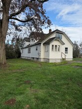 10512 224th St E in Graham, WA - Building Photo - Building Photo
