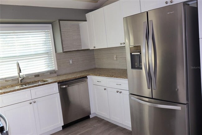 4732 W Lawn Ave in Tampa, FL - Building Photo - Building Photo