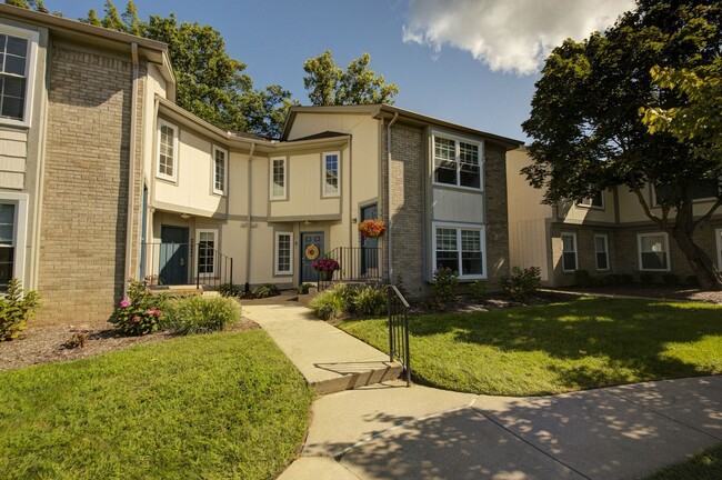 Cedar Lake Apartments & Townhomes in Northville, MI - Building Photo - Building Photo