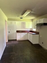 803 Garland St in West Monroe, LA - Foto de edificio - Building Photo