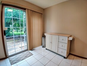 438 Orleans Ave in Naperville, IL - Building Photo - Building Photo