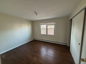 196 Goddard Ave in Bridgeport, CT - Building Photo - Building Photo