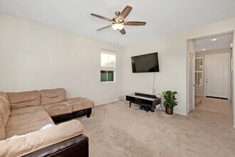 40106 Calle Real in Murrieta, CA - Building Photo - Building Photo