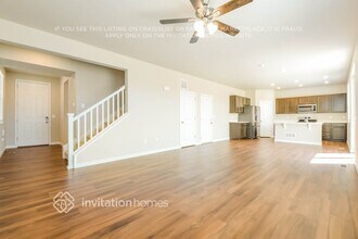 452 Elbert St in Johnstown, CO - Foto de edificio - Building Photo