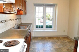 422 Briar Creek Dr in Hockessin, DE - Building Photo - Building Photo