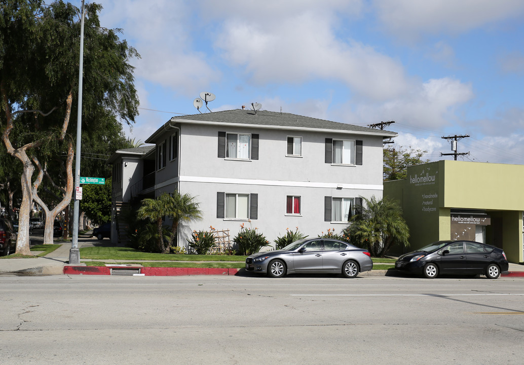 11529 W Washington Blvd in Los Angeles, CA - Building Photo