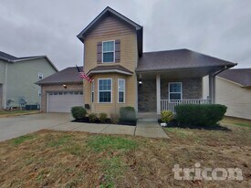 1033 Dwight Eisenhower Way in Clarksville, TN - Building Photo