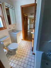 9 Holman Rd in Millbury, MA - Foto de edificio - Building Photo