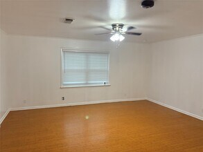 4110 Wuthering Heights Dr in Houston, TX - Building Photo - Building Photo