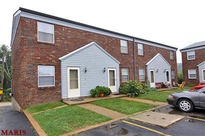 Brennan's Point Townhomes in High Ridge, MO - Building Photo