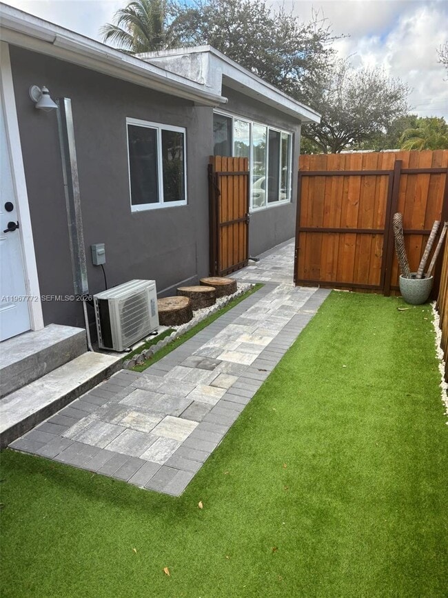 80 NE 133rd St in North Miami, FL - Building Photo - Building Photo