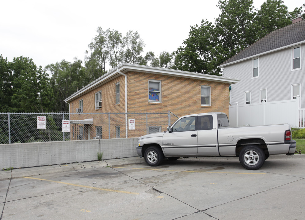 6711 Blondo St in Omaha, NE - Building Photo