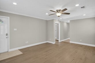 4806 W University Blvd in Dallas, TX - Building Photo - Building Photo