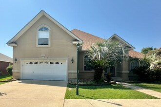 4611 Chanan Dr in Crestview, FL - Building Photo - Building Photo