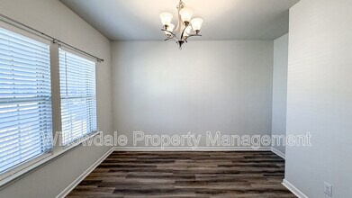 993 Deaton Dr in Fuquay Varina, NC - Foto de edificio - Building Photo