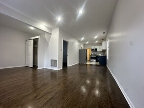 1239 W Erie St in Chicago, IL - Building Photo - Building Photo