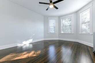 107 Harrishof St in Boston, MA - Building Photo - Building Photo