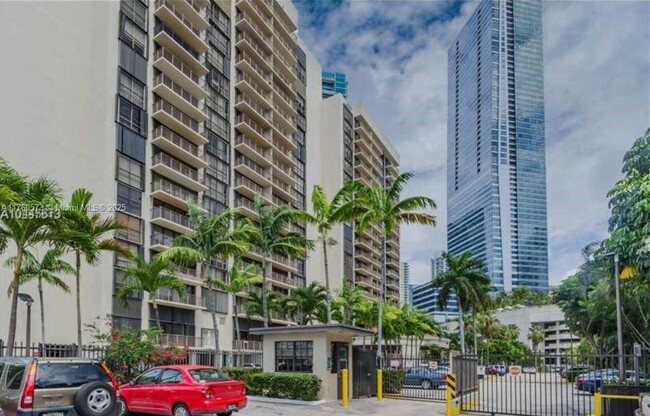 property at 1450 Brickell Bay Dr