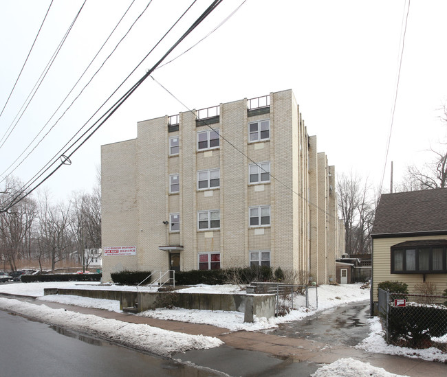 Windsor Oaks Apartments in New Haven, CT - Building Photo - Building Photo