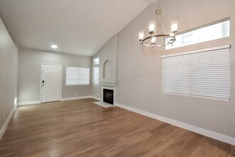 6479 Lone Peak in Las Vegas, NV - Building Photo - Building Photo