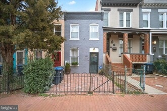 619 11th St NE in Washington, DC - Building Photo - Building Photo