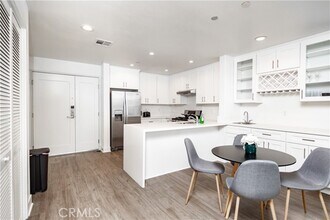 56 E Duarte Rd-Unit -301 in Arcadia, CA - Building Photo - Building Photo