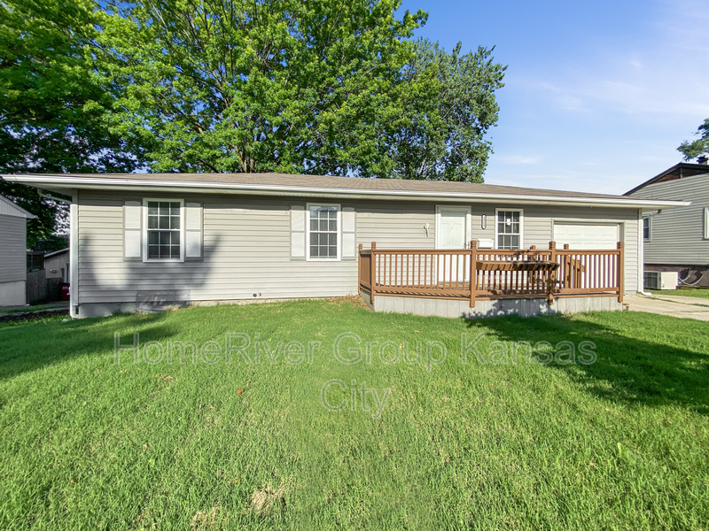 3913 S Lynn St in Independence, MO - Building Photo