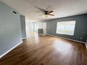 2201 Fluorshire Dr in Brandon, FL - Building Photo - Building Photo