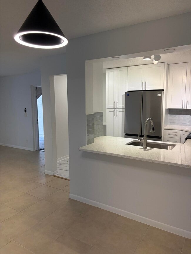 13811 Oneida Dr in Delray Beach, FL - Building Photo - Building Photo