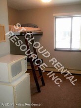 1536 Northway Dr in St. Cloud, MN - Building Photo - Building Photo