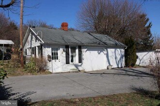 627 Hammonds Mill Rd in Hedgesville, WV - Building Photo - Building Photo