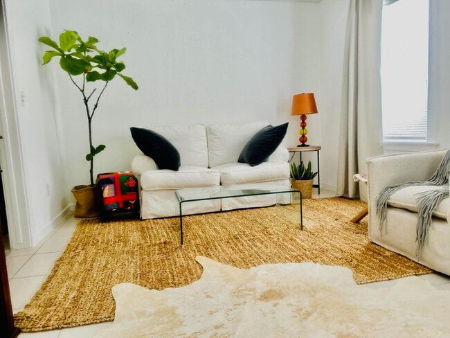 707 2nd Ave S in Lake Worth Beach, FL - Foto de edificio - Building Photo