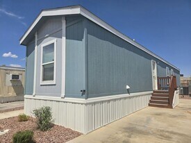 4650 E Lake Mead Blvd in Las Vegas, NV - Building Photo