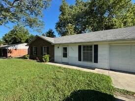 807 Miriam Ave in High Point, NC - Building Photo