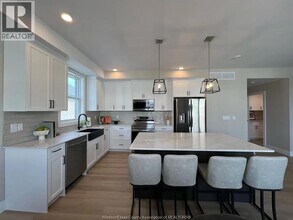 2380 Dominion Blvd in Windsor, ON - Building Photo - Building Photo