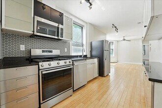 117 Ogden Ave. in Jersey City, NJ - Building Photo - Building Photo