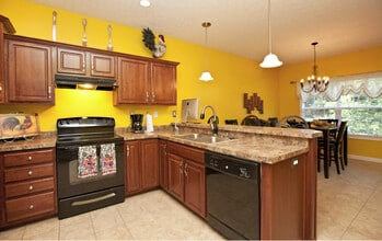 6800 Brook Terrace Dr in Louisville, KY - Building Photo - Building Photo