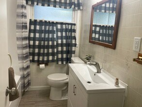 4 Melody Ln in Springfield, IL - Building Photo - Building Photo