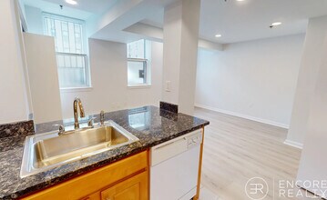 28 Queensberry St in Boston, MA - Building Photo - Building Photo