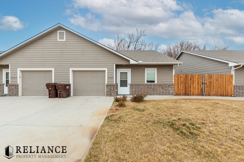 5521 S Victoria St in Wichita, KS - Building Photo